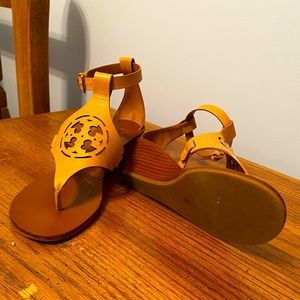 Tor Burch Wedges